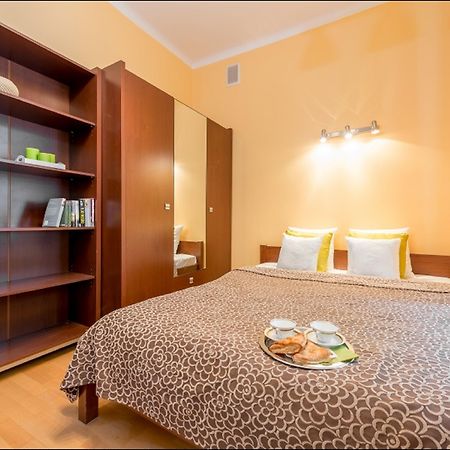 P&O Apartments Piwna ワルシャワ エクステリア 写真